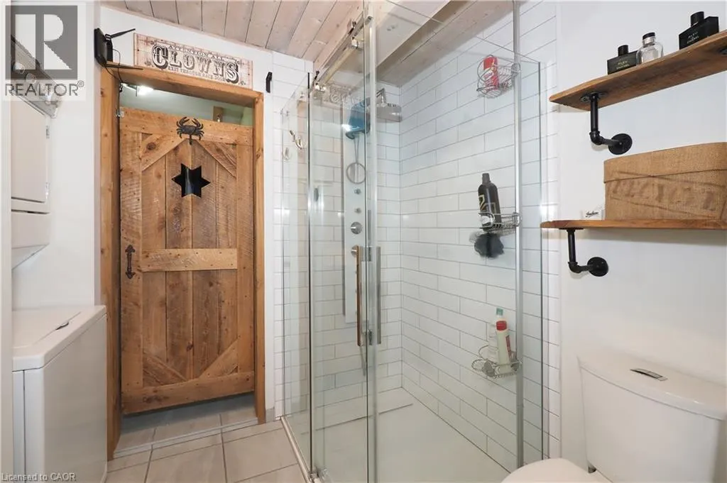 1323 QUEEN Street Unit# Cottage 111