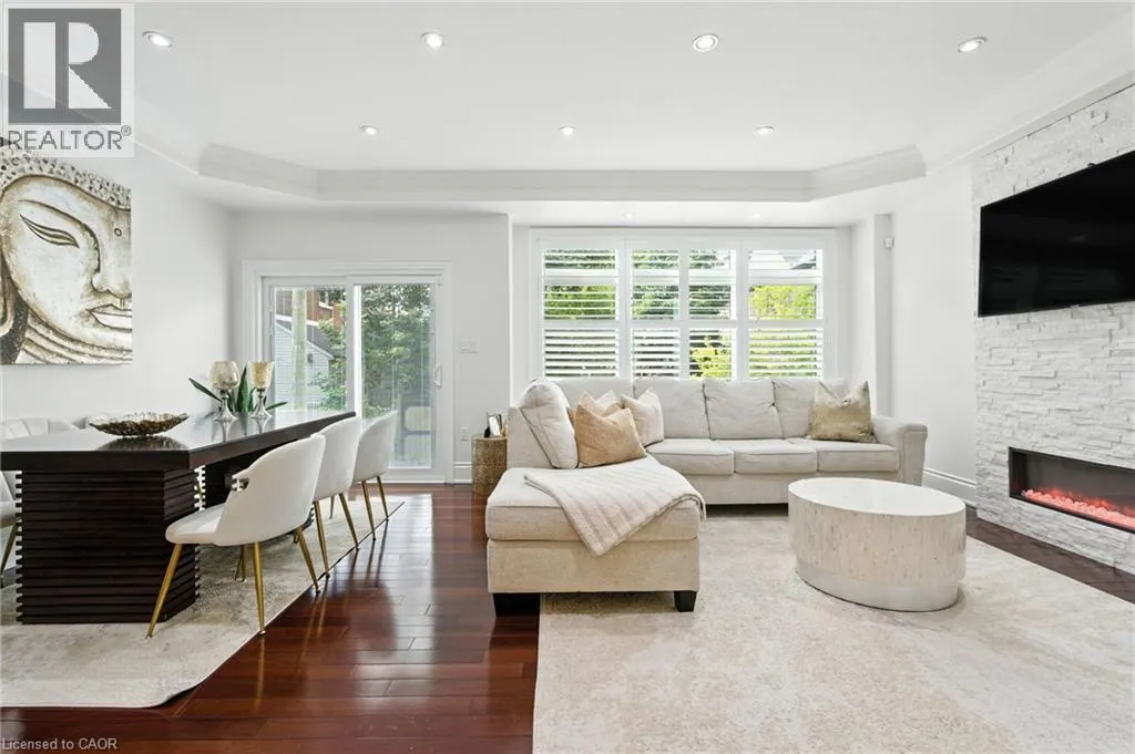 199 HUNTER Street W