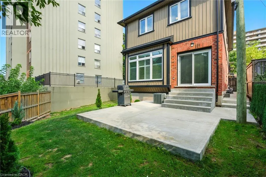 199 HUNTER Street W