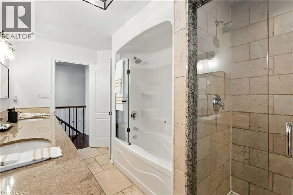 199 HUNTER Street W