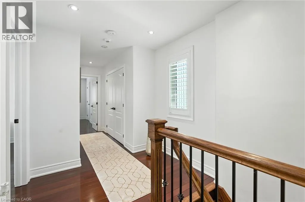 199 HUNTER Street W