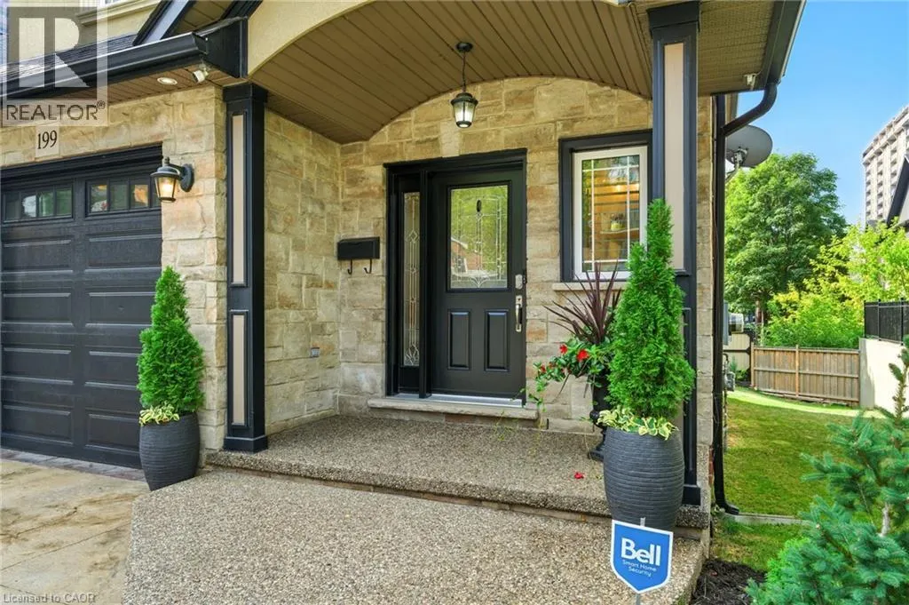 199 HUNTER Street W