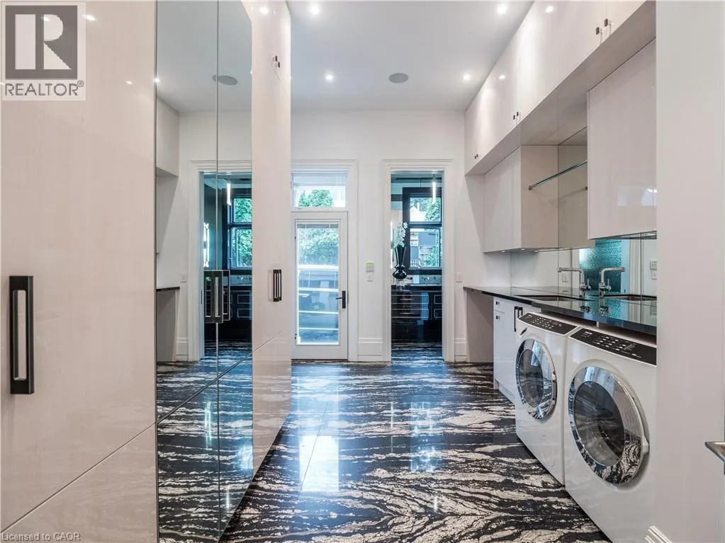 15 CHARTWELL Road