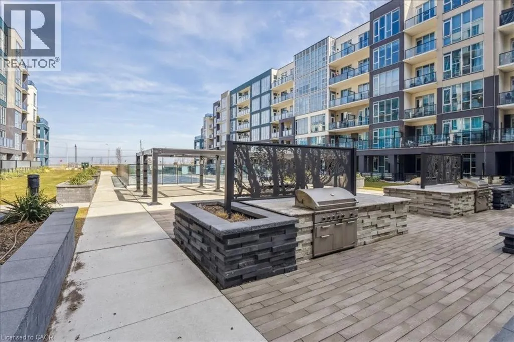 16 CONCORD Place Unit# 150, #150
