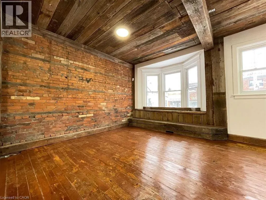 229 LOCKE Street S