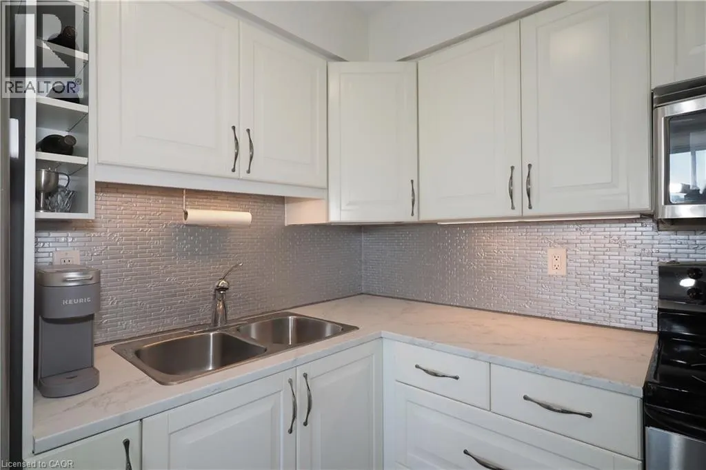 24 MIDLAND Drive Unit# 406, #406