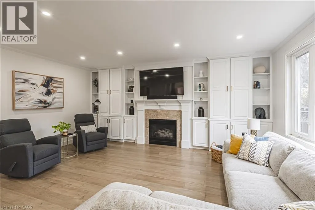 6 WINDMILL Place
