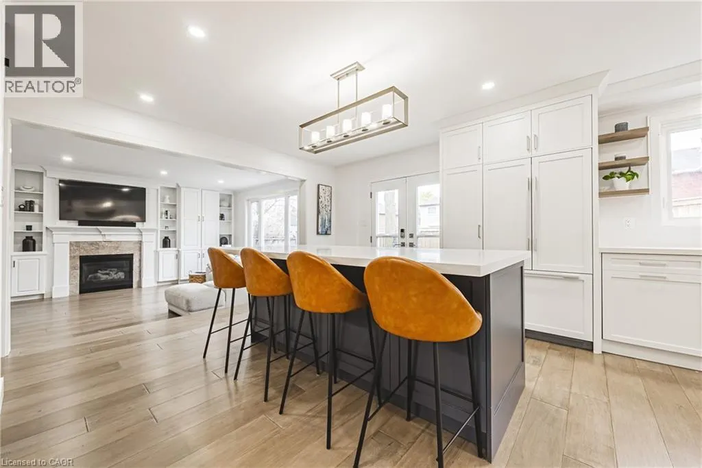6 WINDMILL Place