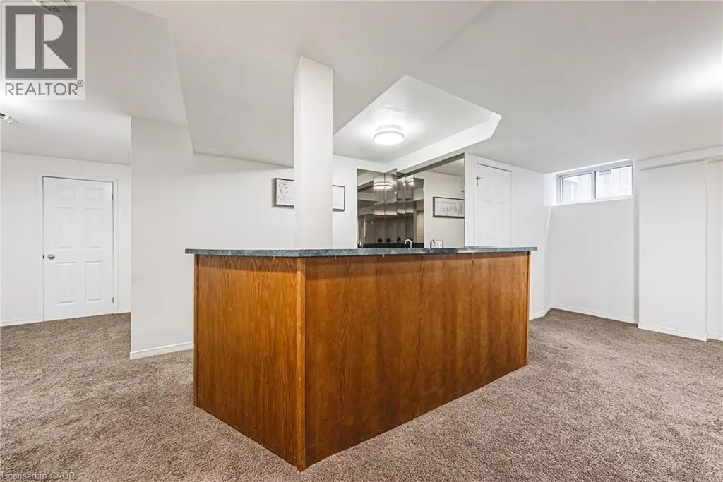 6 WINDMILL Place
