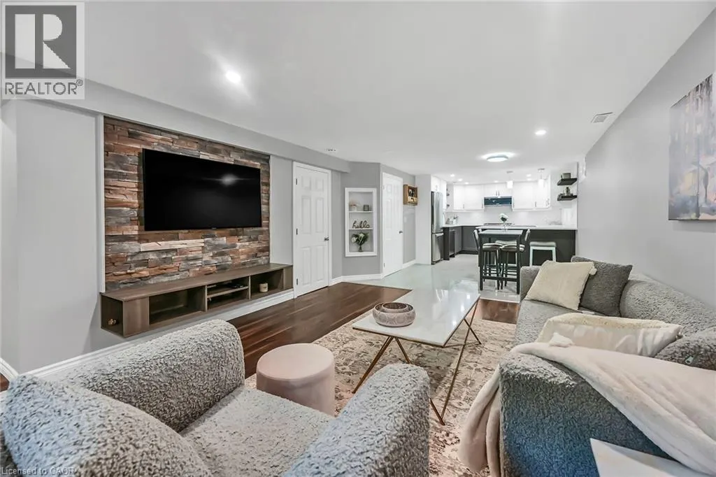 174 KINGS FOREST Drive Unit# B, #B