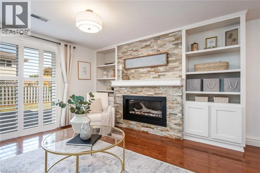 271 NEWBURY Drive