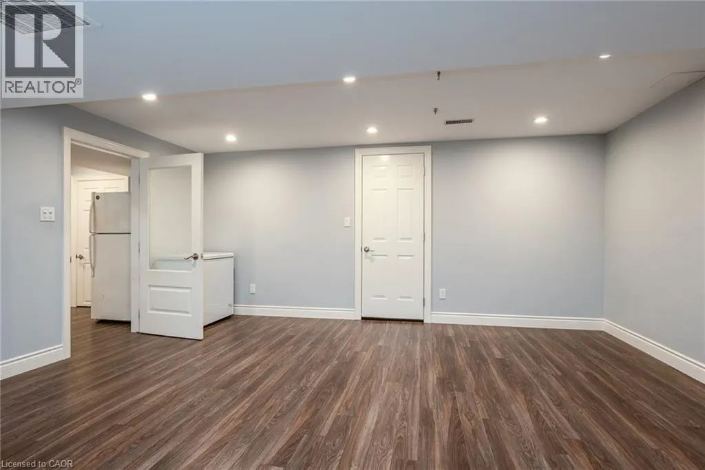 271 NEWBURY Drive
