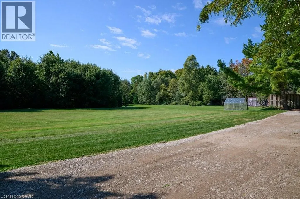 98 MEADOWBROOK Court