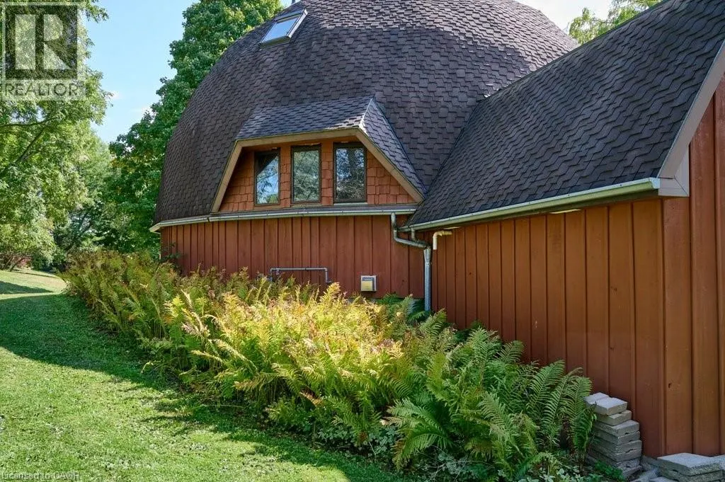 98 MEADOWBROOK Court