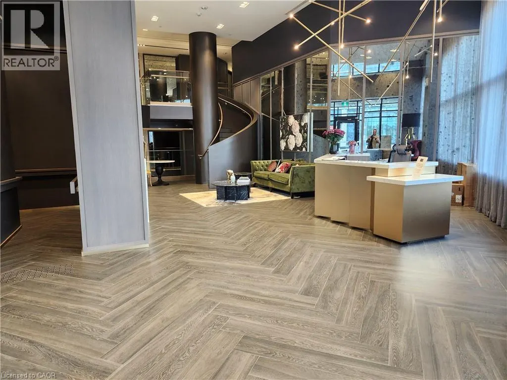 395 DUNDAS STREET WEST Street W