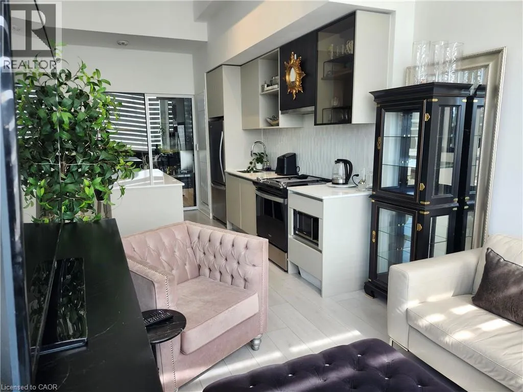 395 DUNDAS STREET WEST Street W