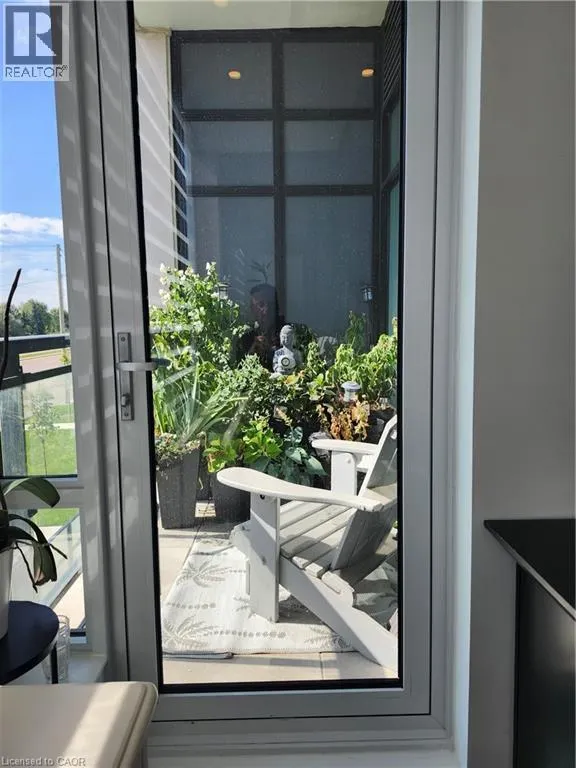 395 DUNDAS STREET WEST Street W
