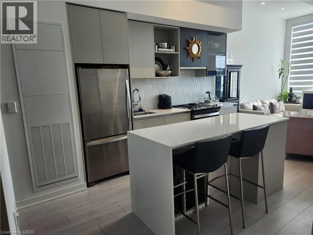 395 DUNDAS STREET WEST Street W