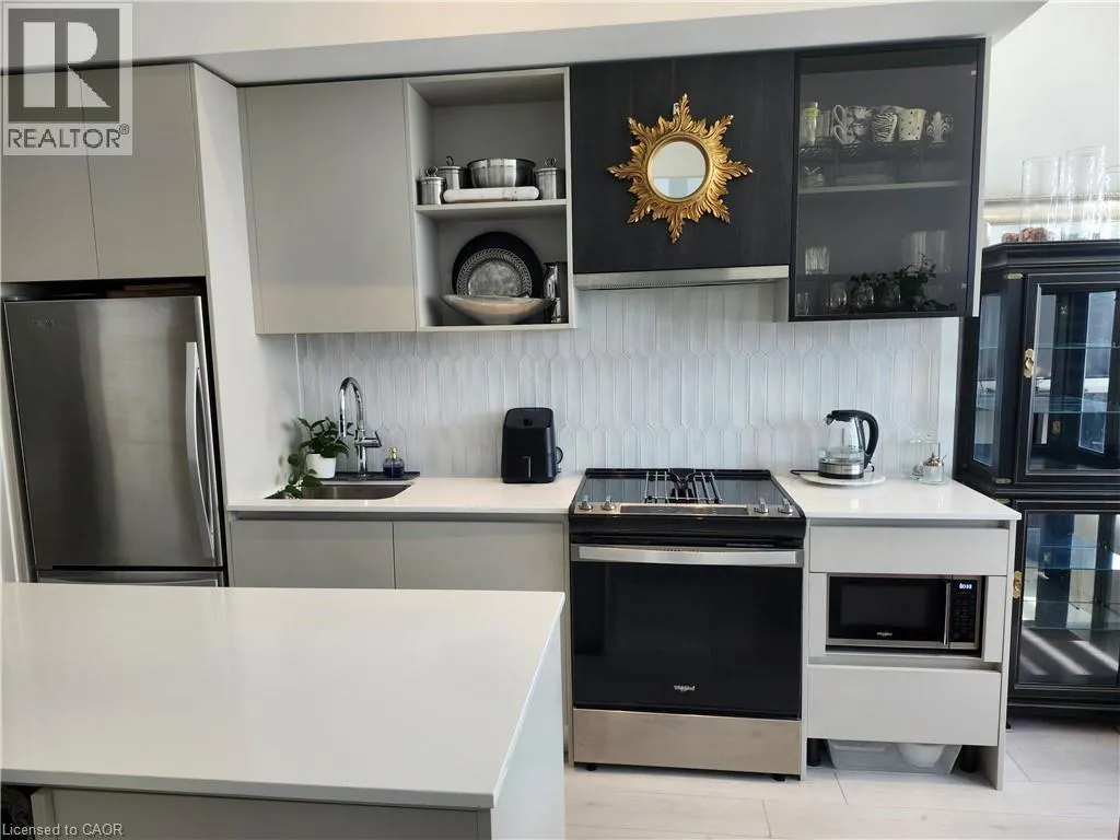 395 DUNDAS STREET WEST Street W