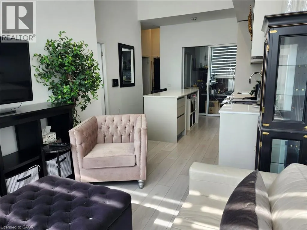 395 DUNDAS STREET WEST Street W