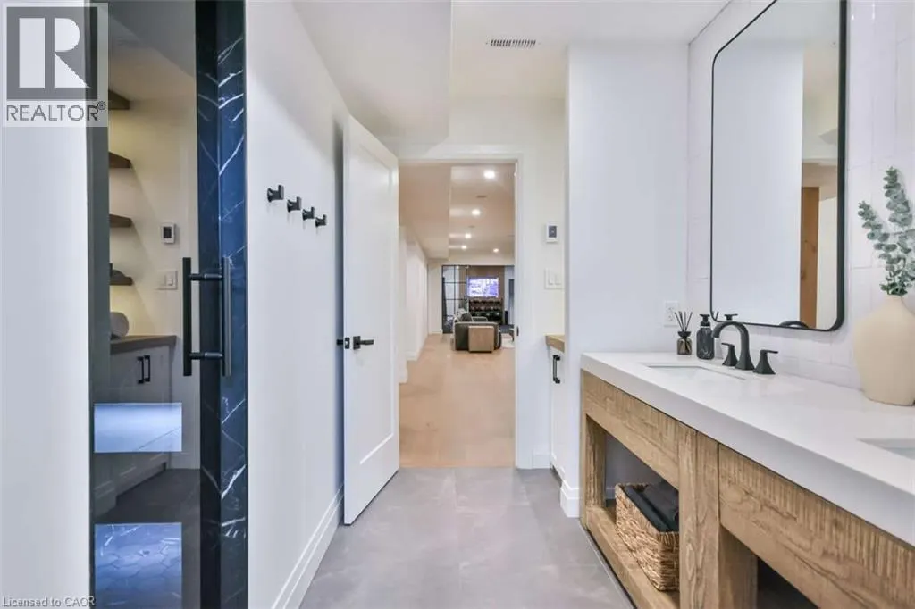 1 MORRISON PLACE Place