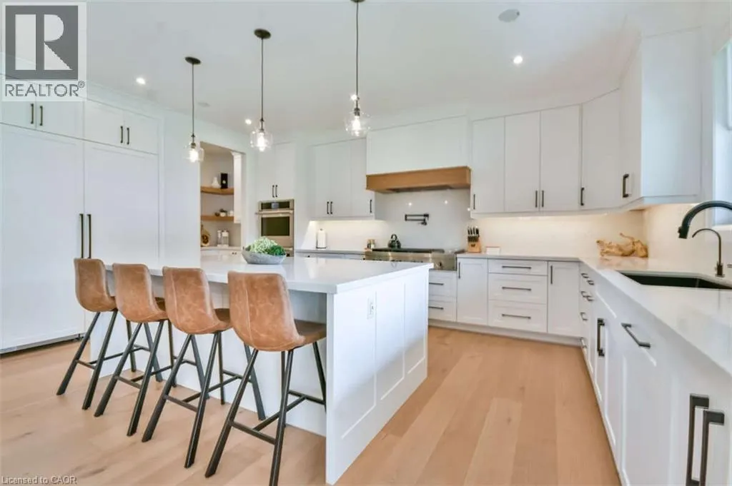 1 MORRISON PLACE Place