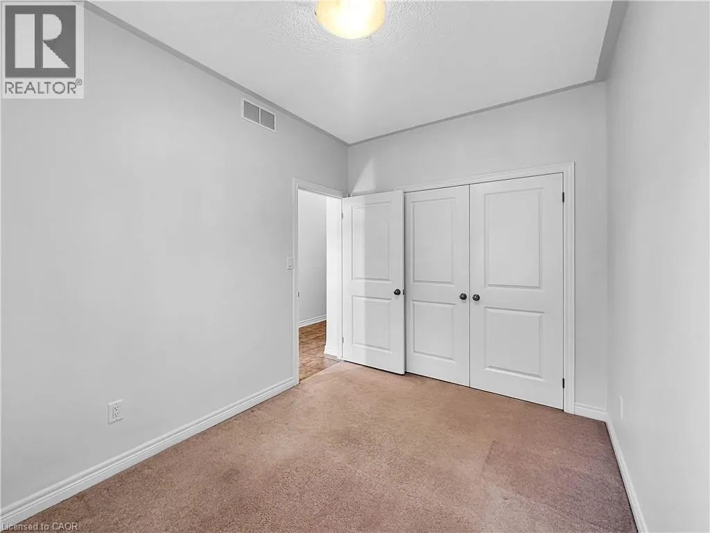 15 IRON BRIDGE Court