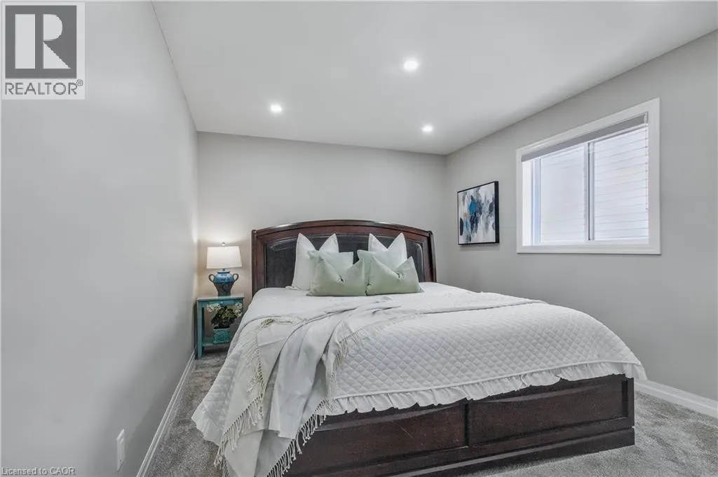 162 MOUNTAIN HOLLY COURT