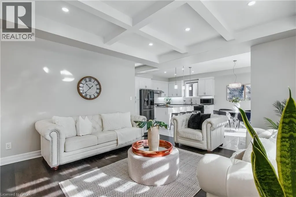 162 MOUNTAIN HOLLY COURT