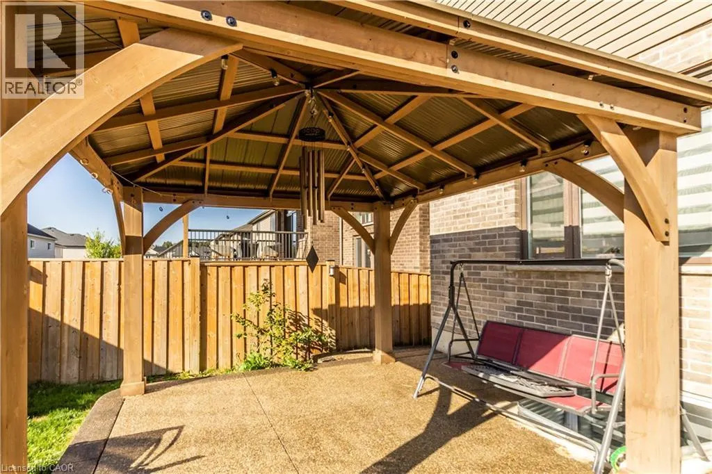 162 MOUNTAIN HOLLY COURT