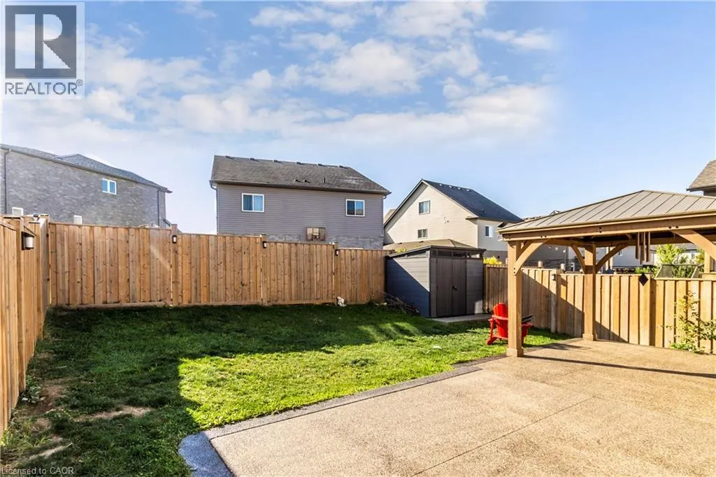 162 MOUNTAIN HOLLY COURT