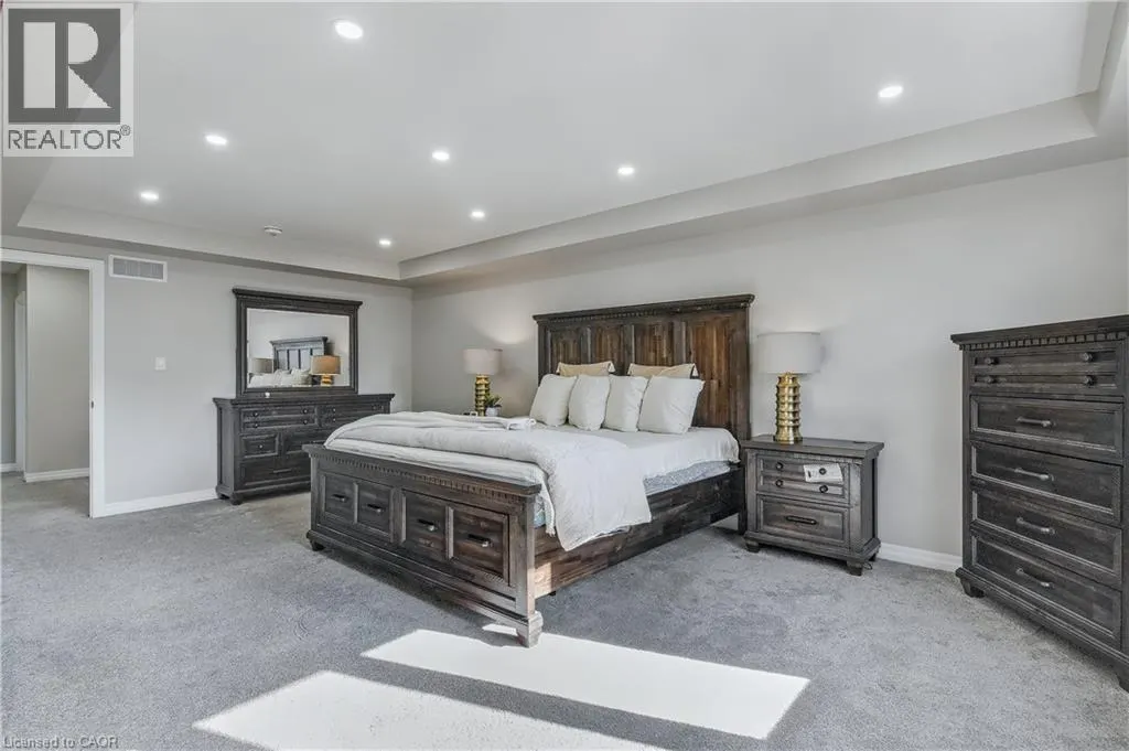 162 MOUNTAIN HOLLY COURT