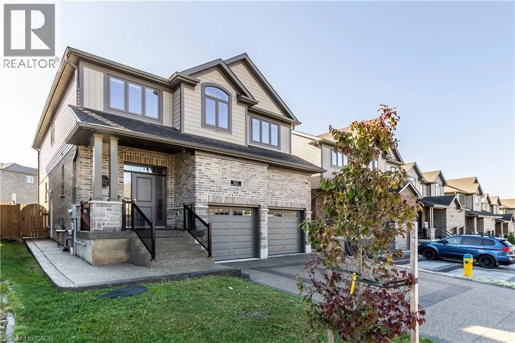 162 MOUNTAIN HOLLY COURT