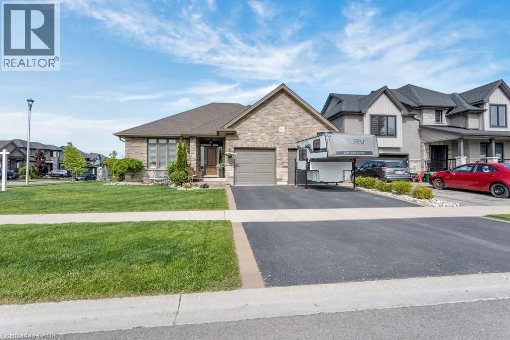 100 TAMARACK Boulevard