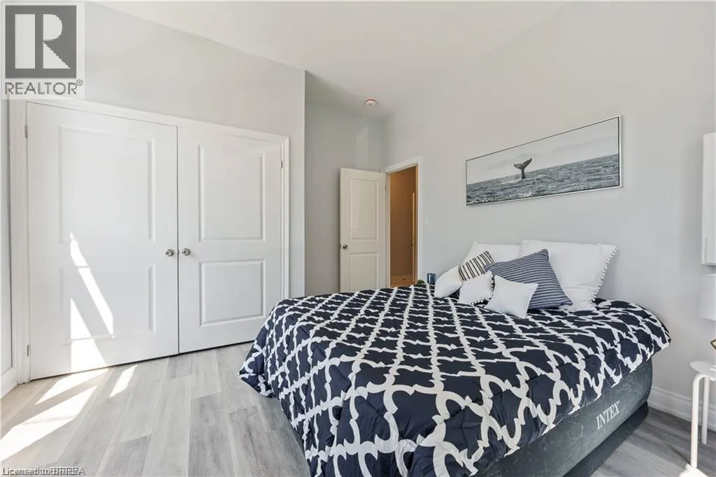16 ARTHUR Street Unit# 2A, #2A