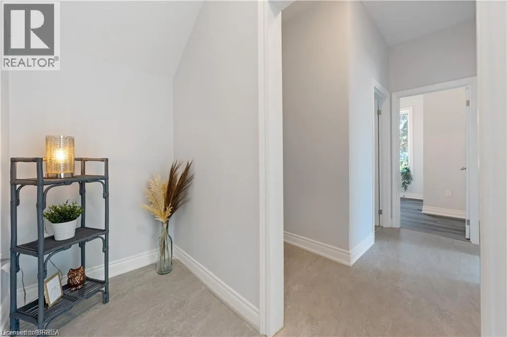 16 ARTHUR Street Unit# 2A, #2A