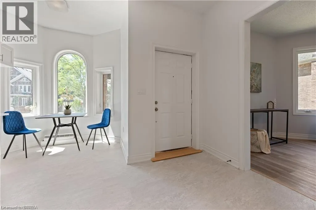 16 ARTHUR Street Unit# 2A, #2A