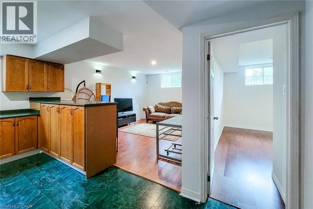 2 SILVERTON Drive