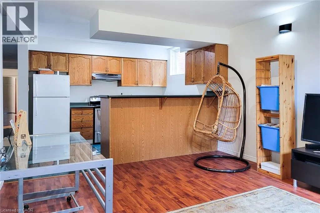 2 SILVERTON Drive