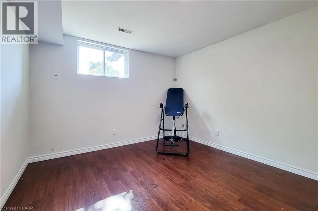 2 SILVERTON Drive