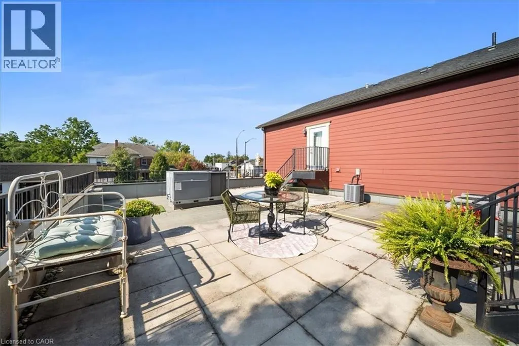 3710 MAIN Street Unit# 201, #201