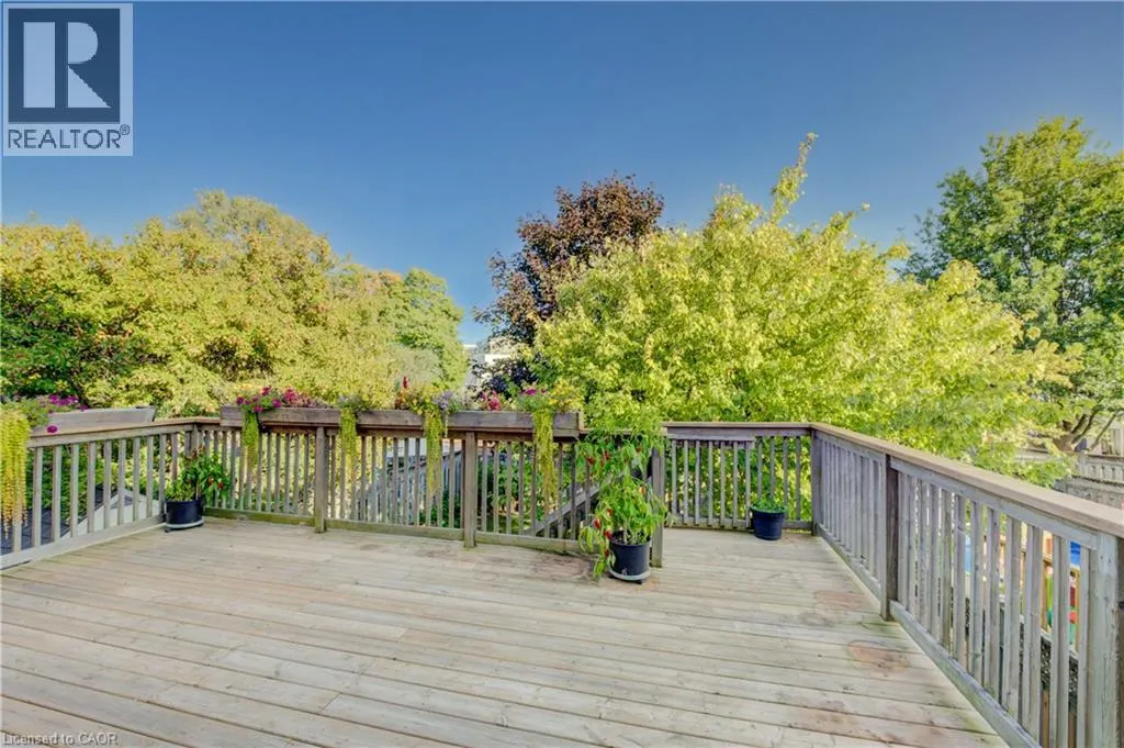 15 PETTITT Drive