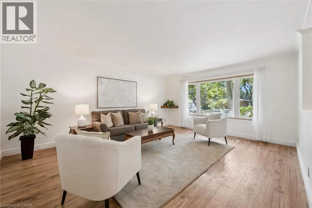 34 GRAYSTONE Avenue