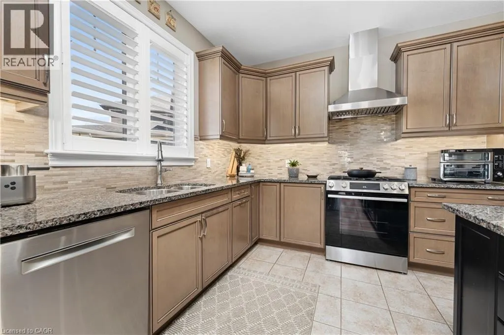 53 ANASTASIA Boulevard