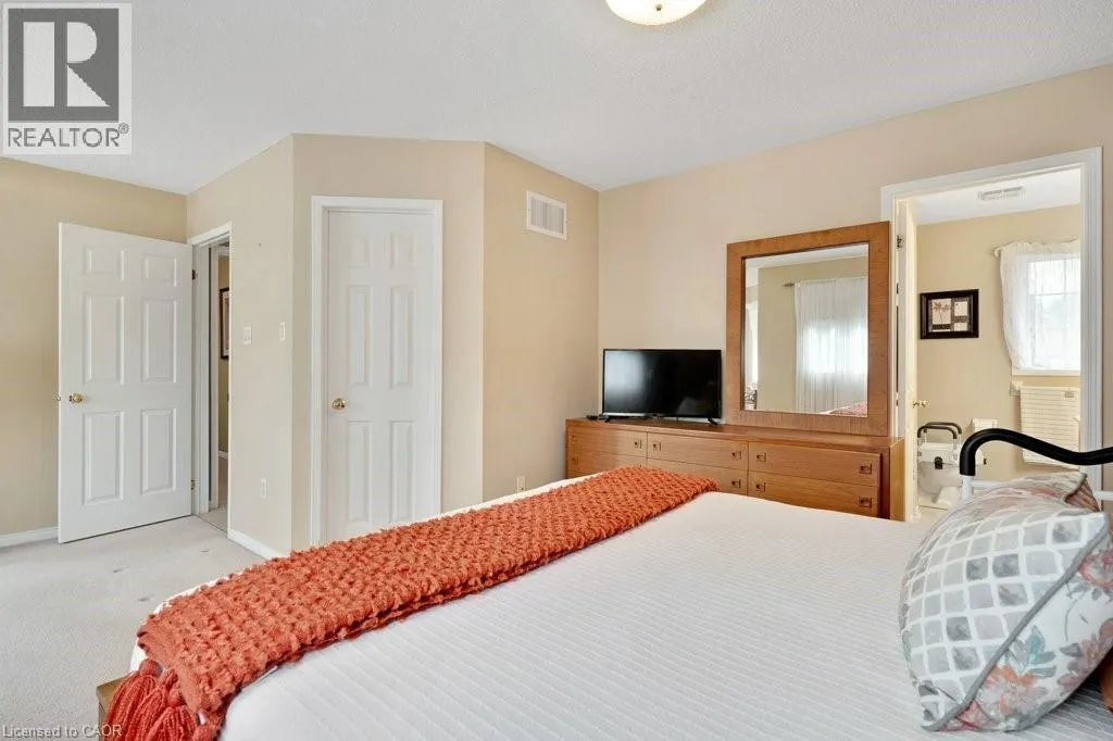 495 GRAND RIDGE Drive