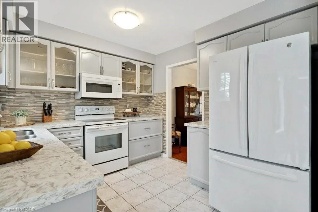 495 GRAND RIDGE Drive