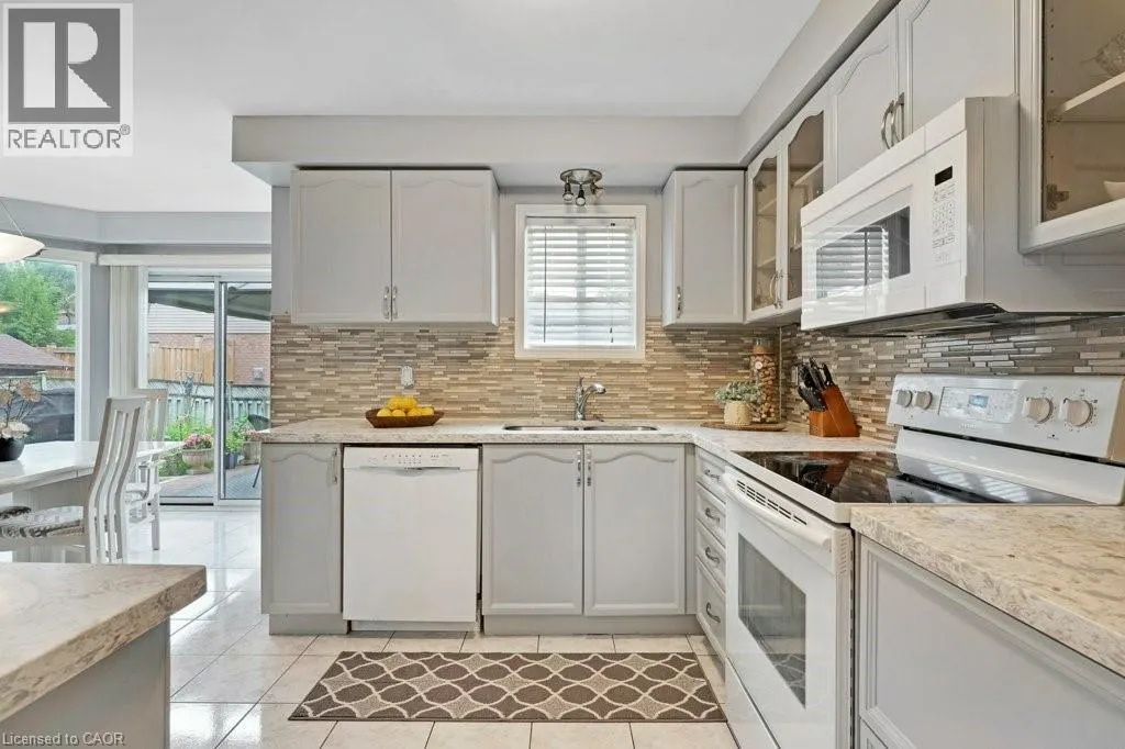 495 GRAND RIDGE Drive