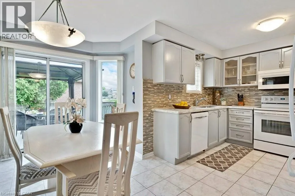 495 GRAND RIDGE Drive