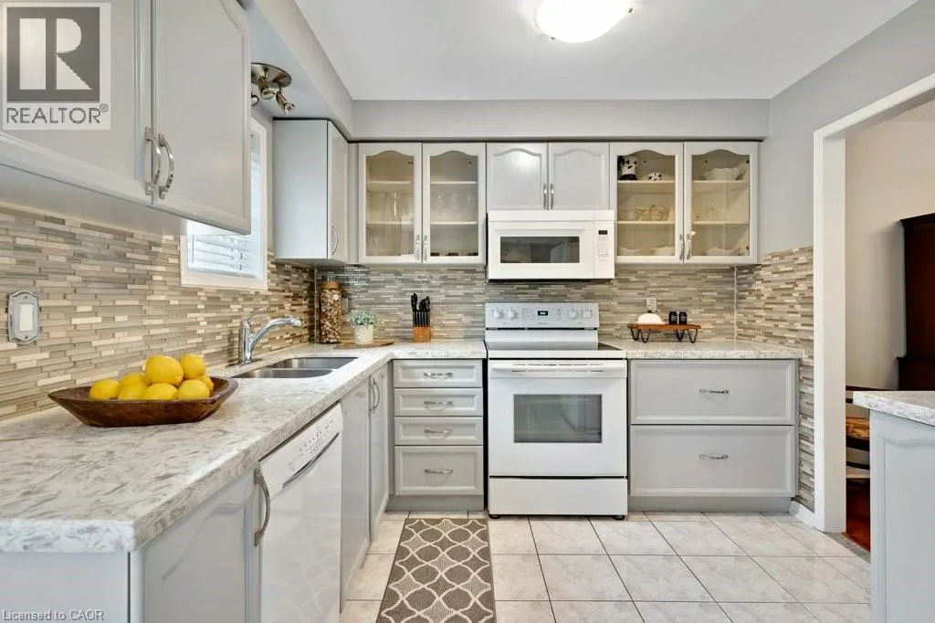 495 GRAND RIDGE Drive