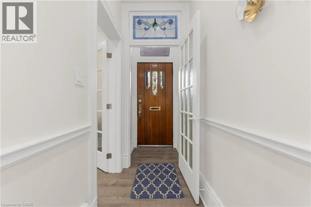 16 MURRAY Street E